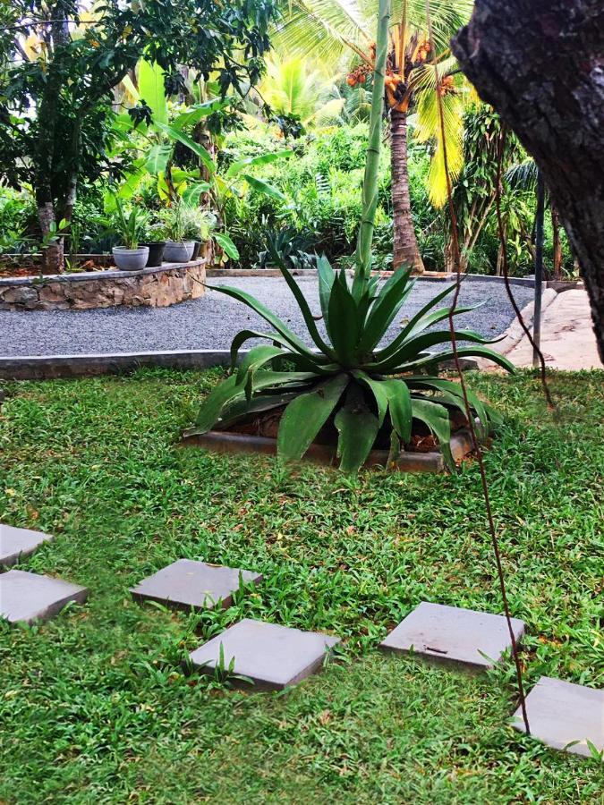 Triple Edge Villa Unawatuna Eksteriør billede